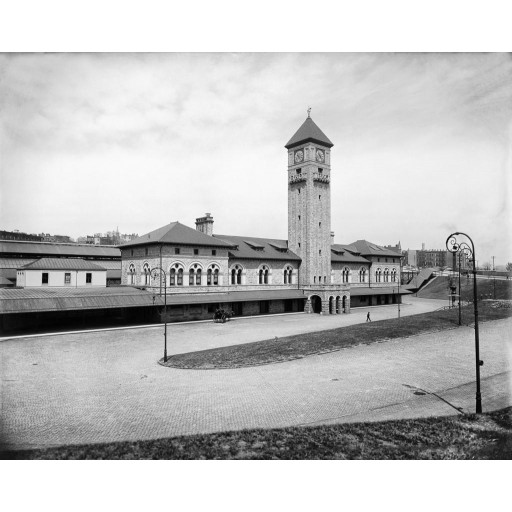 The B&O Railroad’s Mount Royal Station, c1902