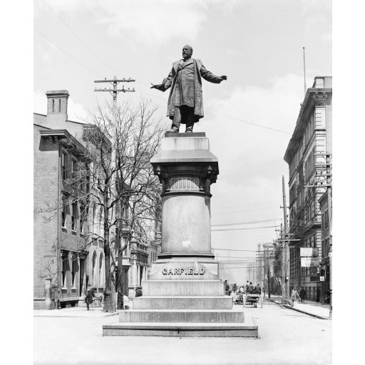 The Garfield Monument in Piatt Park, c1903