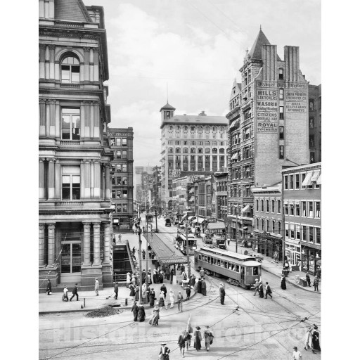Cincinnati, Ohio, Streetcars on Main Street, c1915