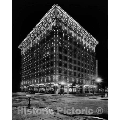 Denver, Colorado, The Illuminated Denver Gas & Electric Building, c1915