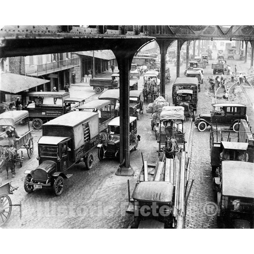 Philadelphia, Pennsylvania, Traffic on Delaware Avenue, c1922