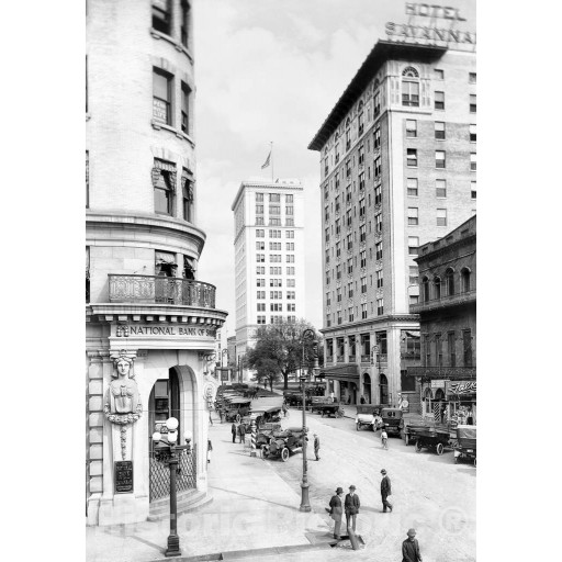 Savannah, Georgia, Outside the National Bank of Savannah, c1910