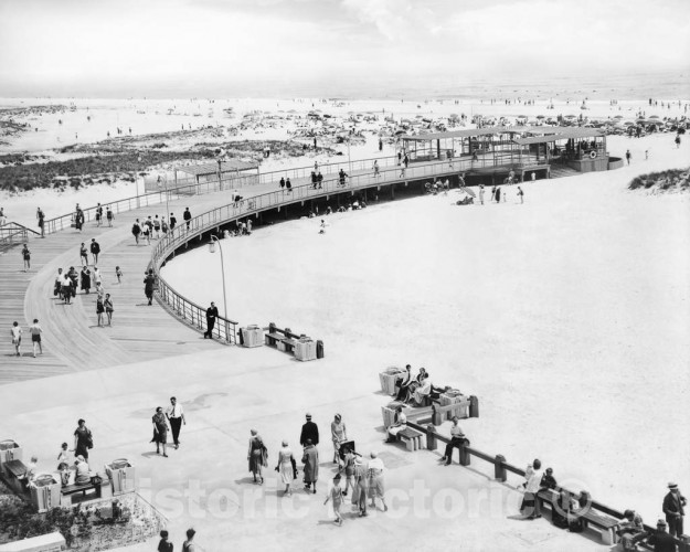 Long Island, New York, The Boardwalk at Jones Beach, c1931