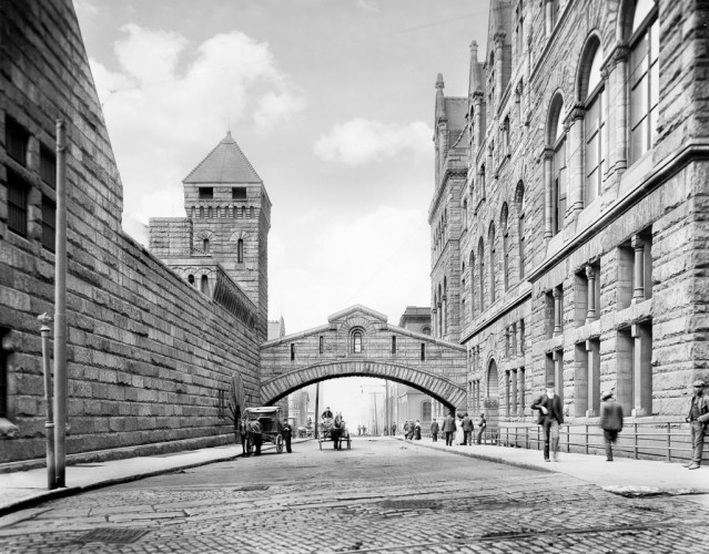 Bridge of Sighs at the Allegheny County Courthouse, c1903