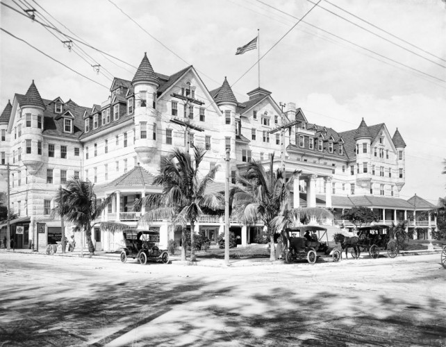 The Halcyon Hotel at E. Flagler Street & Second Avenue, c1915