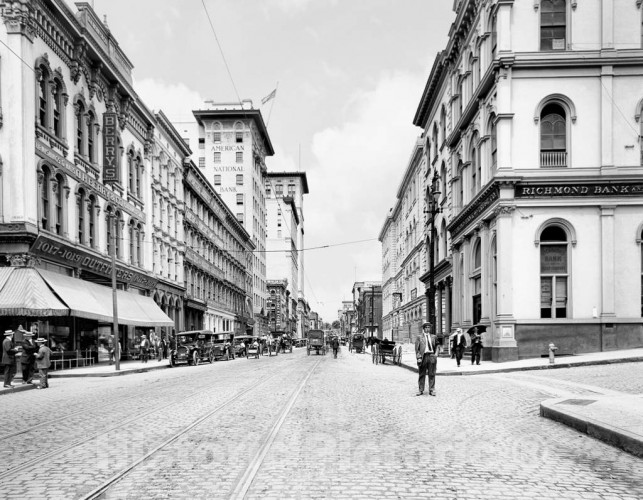 Richmond, Virginia, Looking West on Main Street, c1915