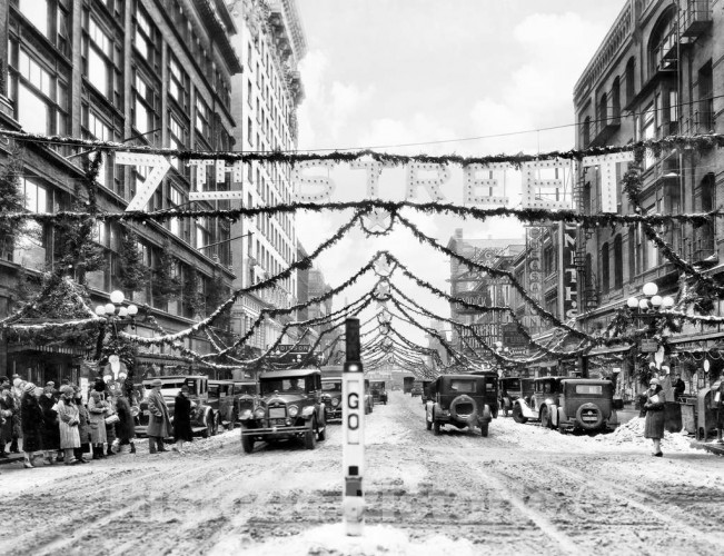 Minneapolis, Minnesota, Christmas Time on Seventh Street, c1927