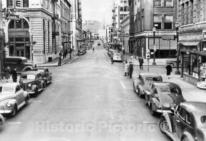 Portland, Oregon, Downtown Oak Street, c1937